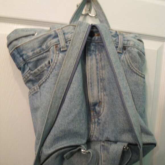 Jeans Material Backpack.  Lots of cute pockets/zippers to put things in. - Picture 6 of 11